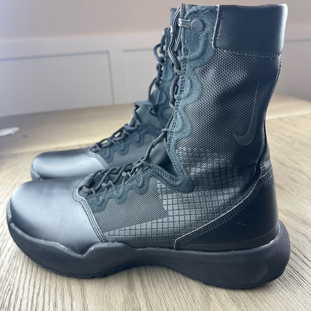 Nike SFB B1 Tactical Boots. New (no box). Size 6 us the only pair available
